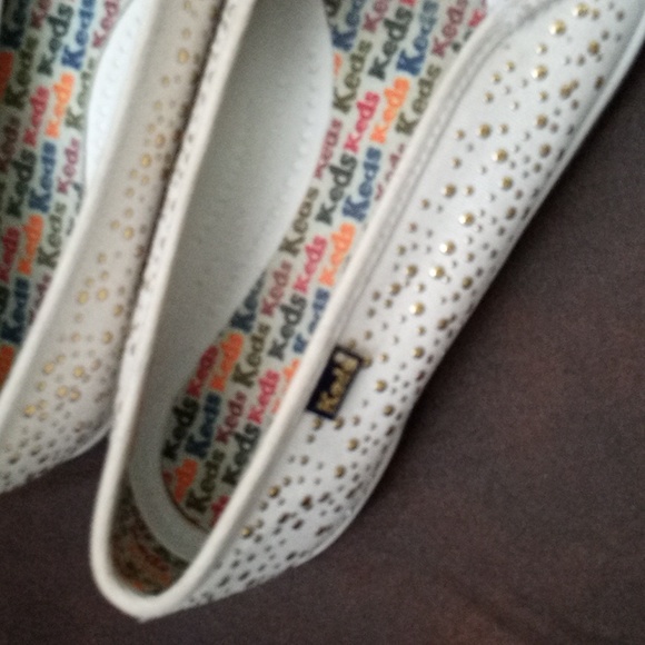 Keds Off-White And Gold Ballet Flats Size 7 - Picture 2 of 8